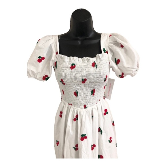 White cherry print puff‎ sleeve doen look smocked cottage dress size medium new - Picture 4 of 15